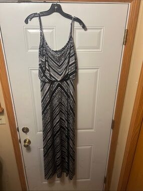 Cache Black & White Patterned Maxi Dress with Spaghetti Straps 10